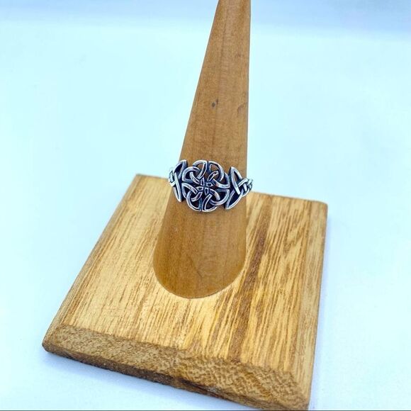 Celtic Sterling Silver Ring Sizes 7,8,9 - Picture 1 of 6